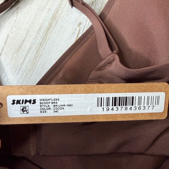 SKIMS Cocoa Scoop Bra - Picture 3 of 5